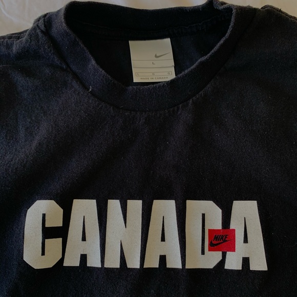 SOLD ON DEPOP - NIKE Canada 🇨🇦 T-Shirt - Picture 4 of 4